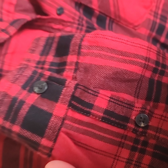 Abercrombie Soft A&F Red and Black Plaid Button Down Flannel Shirt - Picture 4 of 9